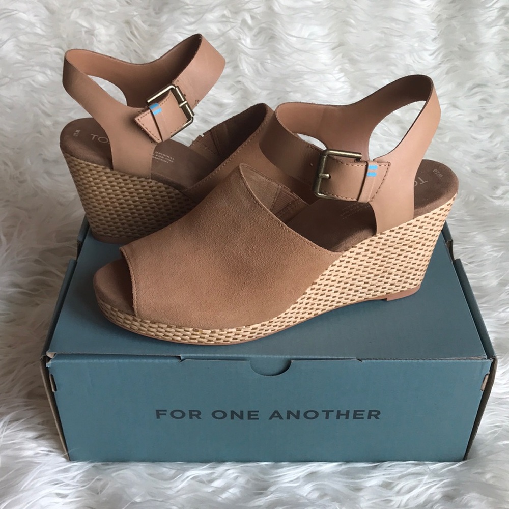 Toms Tropez Honey Suede/Leather wedge sandals sz10